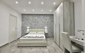 Vl Central Room
